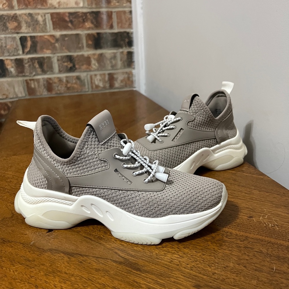 STEVE MADDEN MAXIMA SZ:7